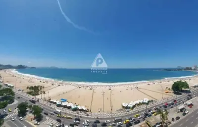 Cobertura duplex, 3 suítes, 1 vaga, piscina, vista mar.