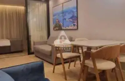 Imóvel fantástico com 60m2 próximo a praia de copacabana. frente.