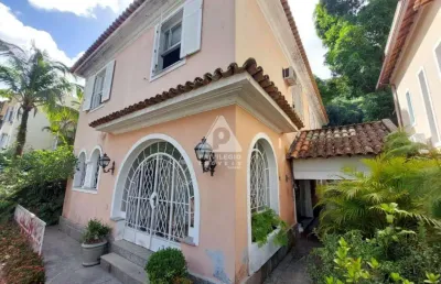 Casa com 3 quartos sendo 1 suíte, 2 vagas no jardim botânico - rj