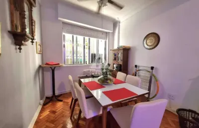 Venda: apto 3 quartos c/área externa na quadra da praia!