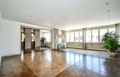 Cobertura duplex na quadra da praia. salões!5 qtos e 2 vagas. varandão! 480 m2!