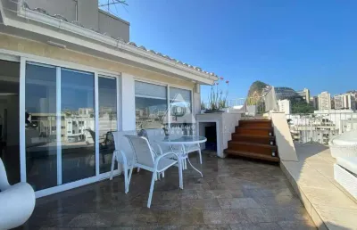 Cobertura linear com 3 quartos, 4 vagas de garagem e área externa com piscina social!! 302m²