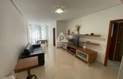 3 quartos com 1 suíte, 1 vaga de garagem. porteira fechada na melhor rua do leme!! 96m²