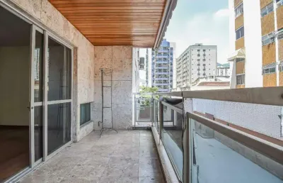 Apartamento à venda na tijuca, com 4 quartos e 3 vagas na escritura. localização privilegiada! melhor trecho da rua, próximo ao colégio santos anjos.