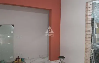 Apartamento com 2 quartos em copacabana, próximo metrô