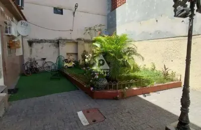 Privilegio imóveis vende: ótima casa térrea de vila em bonsucesso