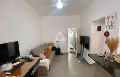 Quarto e sala reformado, decorado e porteira fechada com vaga escriturada