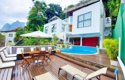 Casa luxuosa, projetada por arquiteto, capa de revista, à venda em são conrado