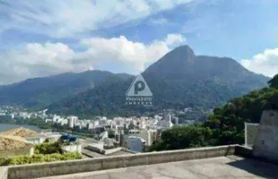 Cobertura com piscina e vista panorâmica, cristo e lagoa.
