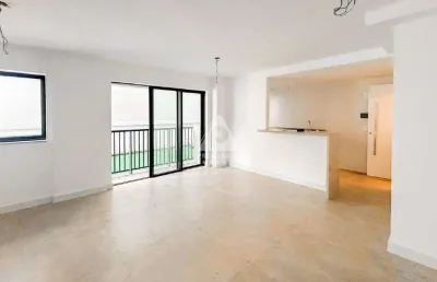 Excelente apartamento à venda, claro e arejado, 2 quartos,1 suíte, sala ampla, varanda,1 banheiro social, cozinha americana, 1 vaga de garagem.