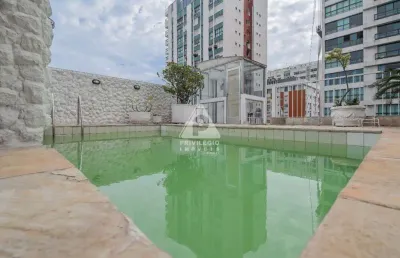 Cobertura duplex de 250m² em ipanema: 3 suítes, piscina, churrasqueira e vista para a praia