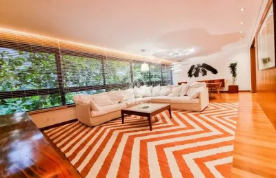 Espetacular 3 quartos no leblon – reformado, silencioso e a 100m da praia