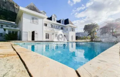 Mansão luxuosa à venda na gávea com vista privilegiada para o cristo redentor