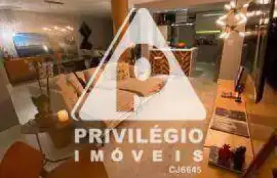 Espetacular apartamento moderno, reformado por arquiteto, na gávea