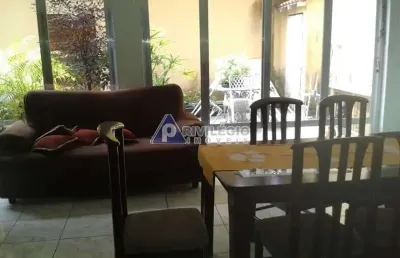 Casa triplex à venda na gávea, 4 quartos, 3 suítes, piscina e 4 vagas
