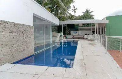 Casa triplex à venda com 6 suítes e 6 vagas na gávea – rio de janeiro/rj