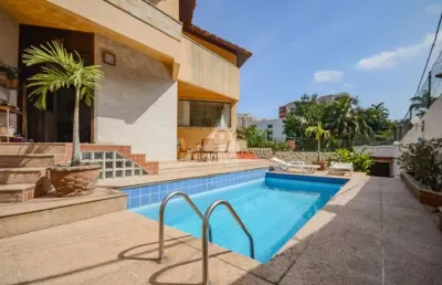 Espetacular casa triplex à venda em são conrado – luxo e conforto!