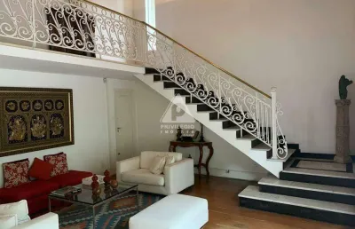 Casa triplex espaçosa com 4 quartos, piscina e home office na gávea – 450m² e 4 vagas