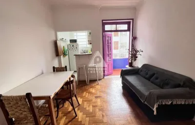 Sala e quarto mobiliado em botafogo – 45m² com varanda aconchegante!