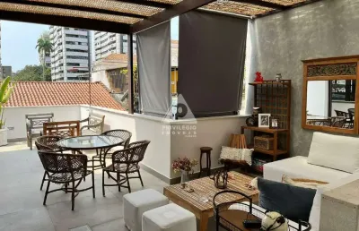 Casa triplex reformada 5 quartos com espaço gourmet e jardim em botafogo – 300m²