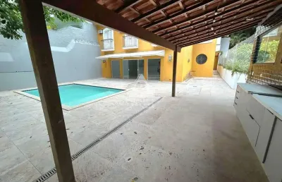 Espaço e conforto na gávea: casa com 4 quartos, piscina e churrasqueira