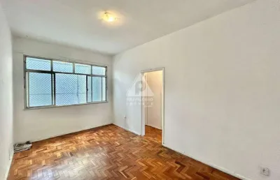 Apartamento 2 quartos no leblon – excelente localização, prédio clássico