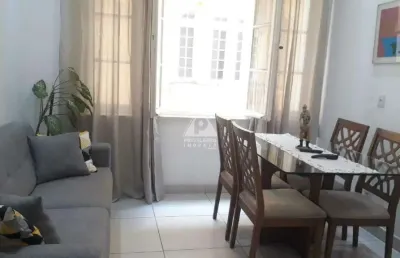 Centro, 43m2, sala e quarto todo reformado. porteira fechada