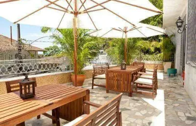 Casa de rua à venda, 6 quartos, 6 suítes, 2 vagas, santa teresa - rio de janeiro/rj