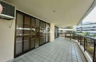 Apartamento entre lagoa e jardim botânico /rj com 4 suítes, varanda e 04 vagas em condomínio com infraestrutura.