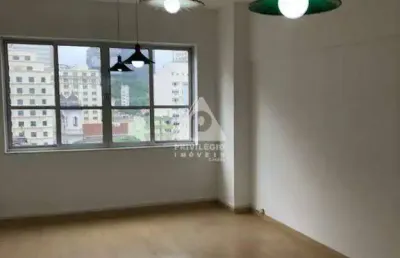 Sala comercial no centro do rio de janeiro de 35m². próximo ao metrô da estação uruguaiana. vista cristo redentor