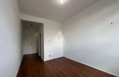 Conjugado em santa teresa, vista livre para o cristo, aceita airbnb, andar alto