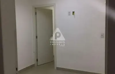Sala comercial de 30m² dividida em 3, no centro do rio de janeiro
