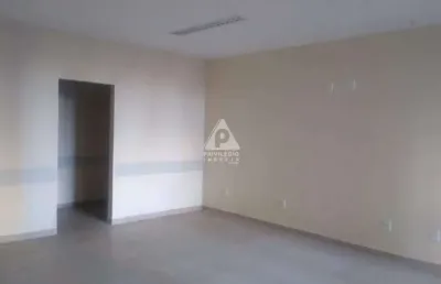 Conjunto de salas (andar inteiro) com 9 salas e 6 banheiros no centro do rio !
