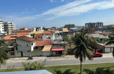 Apartamento 2 quartos (1 suíte) com 2 vagas e varanda em braga – cabo frio
