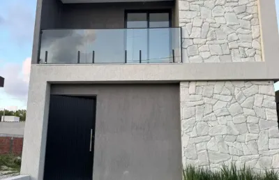 Casa a venda alto padrão nova 4/4   condomínio vila florença