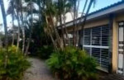 Imbiribeira  casa residencial ou comercial 830.000 com quintal grande e jardim