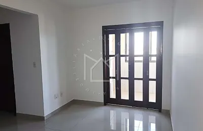 Apartamento com 2 quartos para alugar na rua trancredo neves, 21, jansen, gravataí, 86 m2 por r$ 2.200