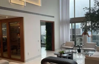 Apartamento na vila olímpia de 275 metros quadrados com 3 suítes e 5 vagas de garagem.