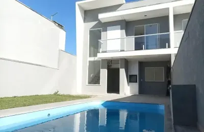 Excelente sobrado alto padrão em guaratuba com piscina (brejatuba)