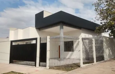 Casa com 3 quartos à venda na rua esmeralda, jardim monte rei, maringá por r$ 590.000