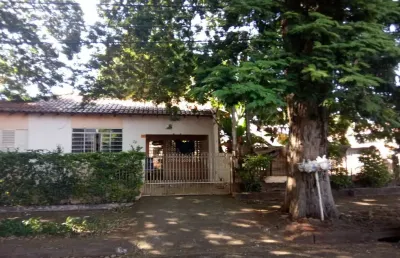 Casa com 3 quartos à venda na rua francisco corrêa de campos, 79, vila santo antônio, maringá por r$ 700.000