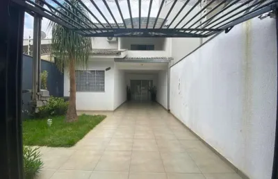 Casa com 3 quartos à venda na rua pioneiro otaviano pereira soares, jardim paris iii, maringá por r$ 710.000