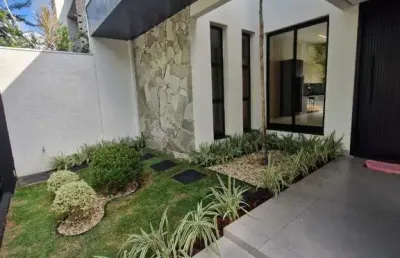 Casa com 3 quartos à venda na Rua Isaura Fernandes Valadares, Jardim Itália, Maringá