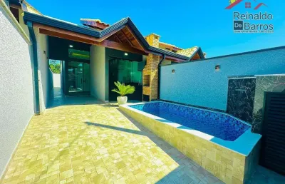 Casa com 2 quartos, sendo 1 suíte, na praia de peruibe.