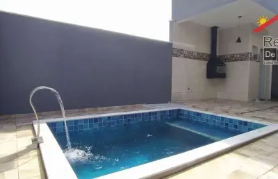 Casa com 3 dormitórios à venda a 50 mts da praia em itanhaém .