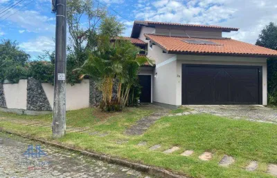 Casa com 4 dormitórios à venda, 239 m² por r$ 2.190.000,00 - itacorubi - florianópolis/sc