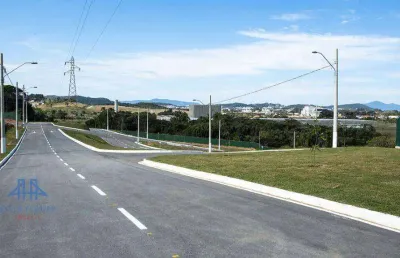 Excelente terreno com 360m² em loteamento alto padrão com acesso privado e área de lazer.