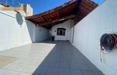 Casa geminada 02 dormitórios c/ 01 suite - terreno 5 x 43,5m2