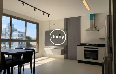 Apartamento bem iluminado / vista livre / mobiliado