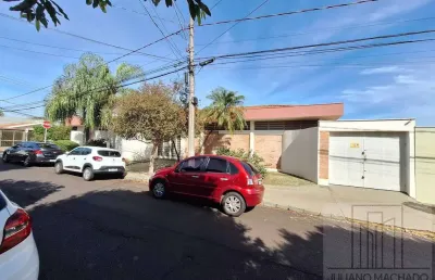 Casa residencial ou comercial com 223m² de área construída no jardim macedo